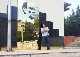 İlköğretim Okuluna Atatürk Büstü