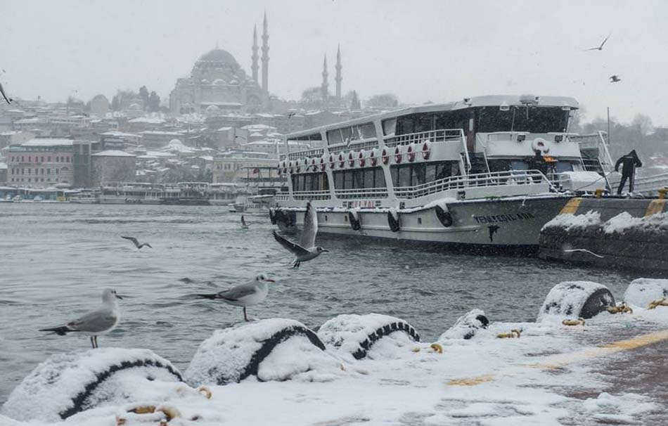 Kar Geliyor